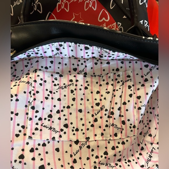 Betsey Johnson Shoulder Bag W Hearts & Bows Gold Chains On Crossbody Strap - Picture 12 of 16